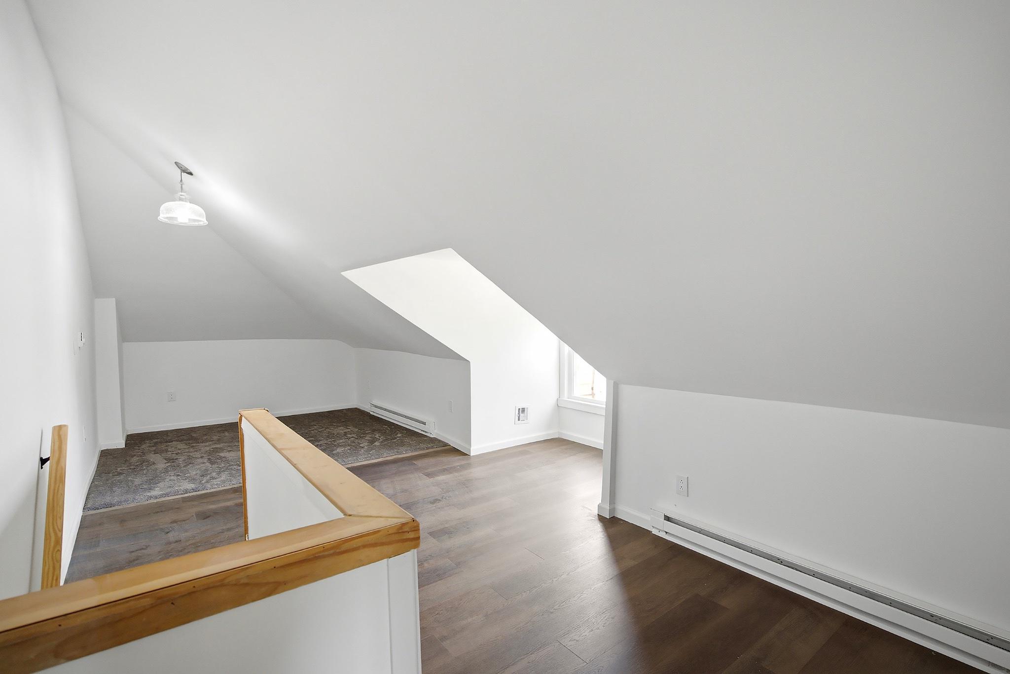 2589 Yardville Hamilton Square Road Hamilton, NJ 08690 - Photo 18 of 24 Spacious third floor bedroom