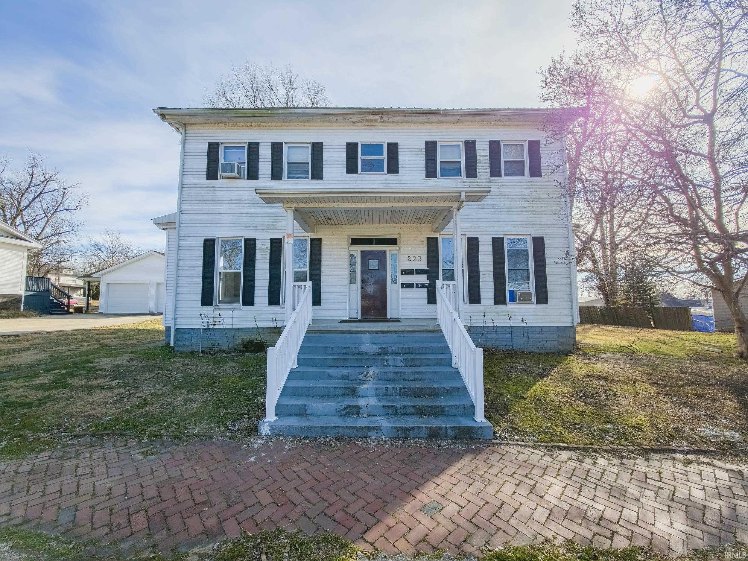 223 East 3rd Street Mount Carmel, IL 62863 - Photo 3 of 11