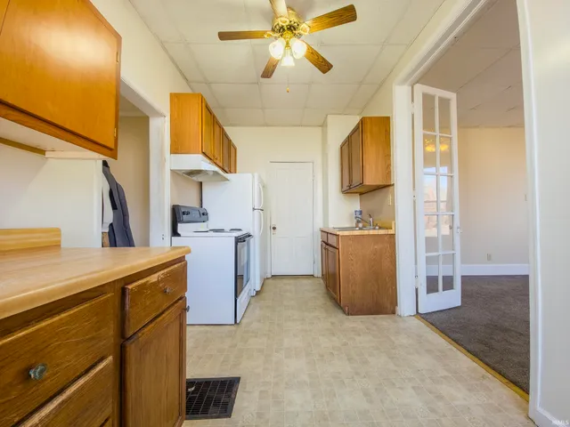 $109,900 | 223 East 3rd Street, Mount Carmel, IL 62863