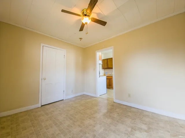 $109,900 | 223 East 3rd Street, Mount Carmel, IL 62863