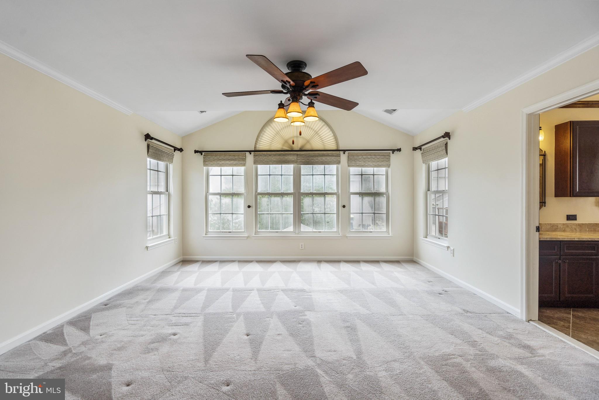 25969 Flintonbridge Drive Chantilly, VA 20152 - Photo 16 of 38