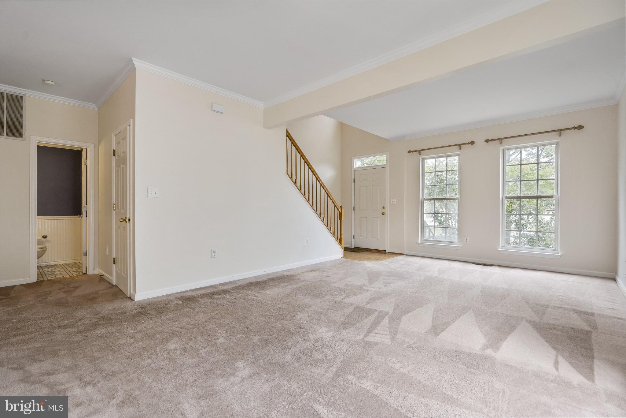 25969 Flintonbridge Drive Chantilly, VA 20152 - Photo 5 of 38