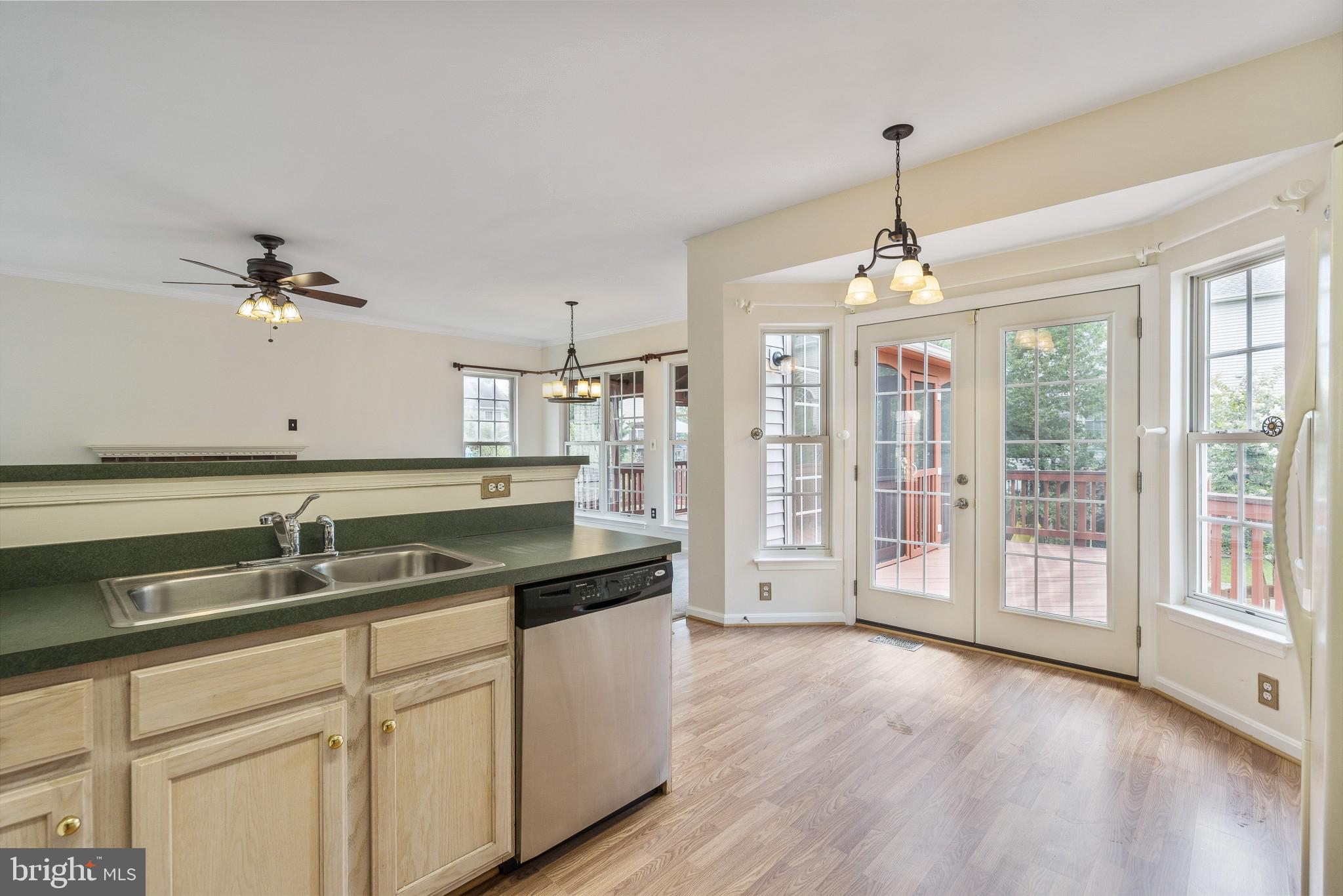 25969 Flintonbridge Drive Chantilly, VA 20152 - Photo 10 of 38