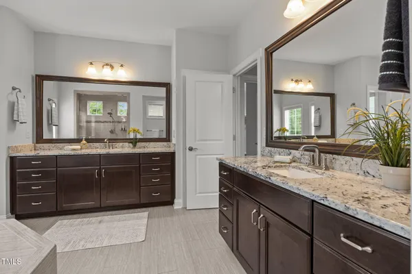 $1,395,000 | 440 Creekhurst Place, Cary, NC 27519