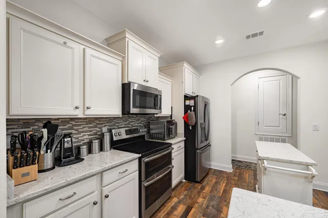 $474,900 | 7979 Majestic Cypress Drive, Milton, FL 32583