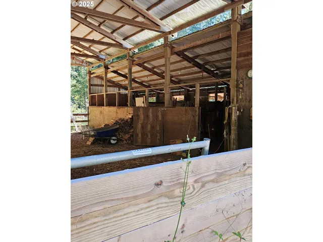 $556,500 | 82168 Hanna Road, Dexter, OR 97431