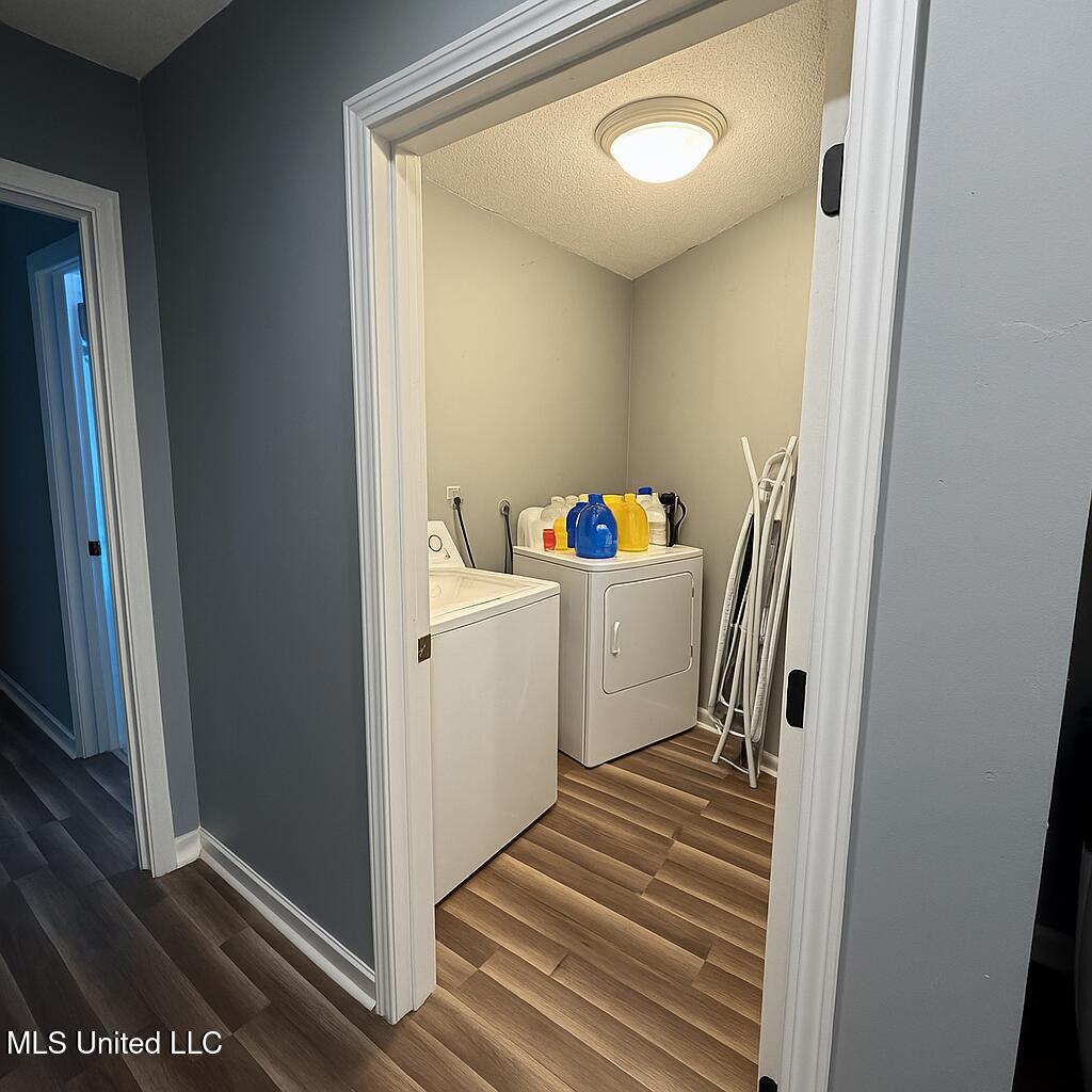 464 South Walnut Street Sumner, MS 38957 - Photo 10 of 14 Laundry room