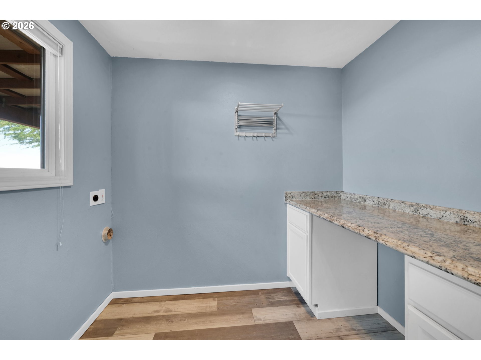 952 Summit Boulevard Springfield, OR 97477 - Photo 11 of 48