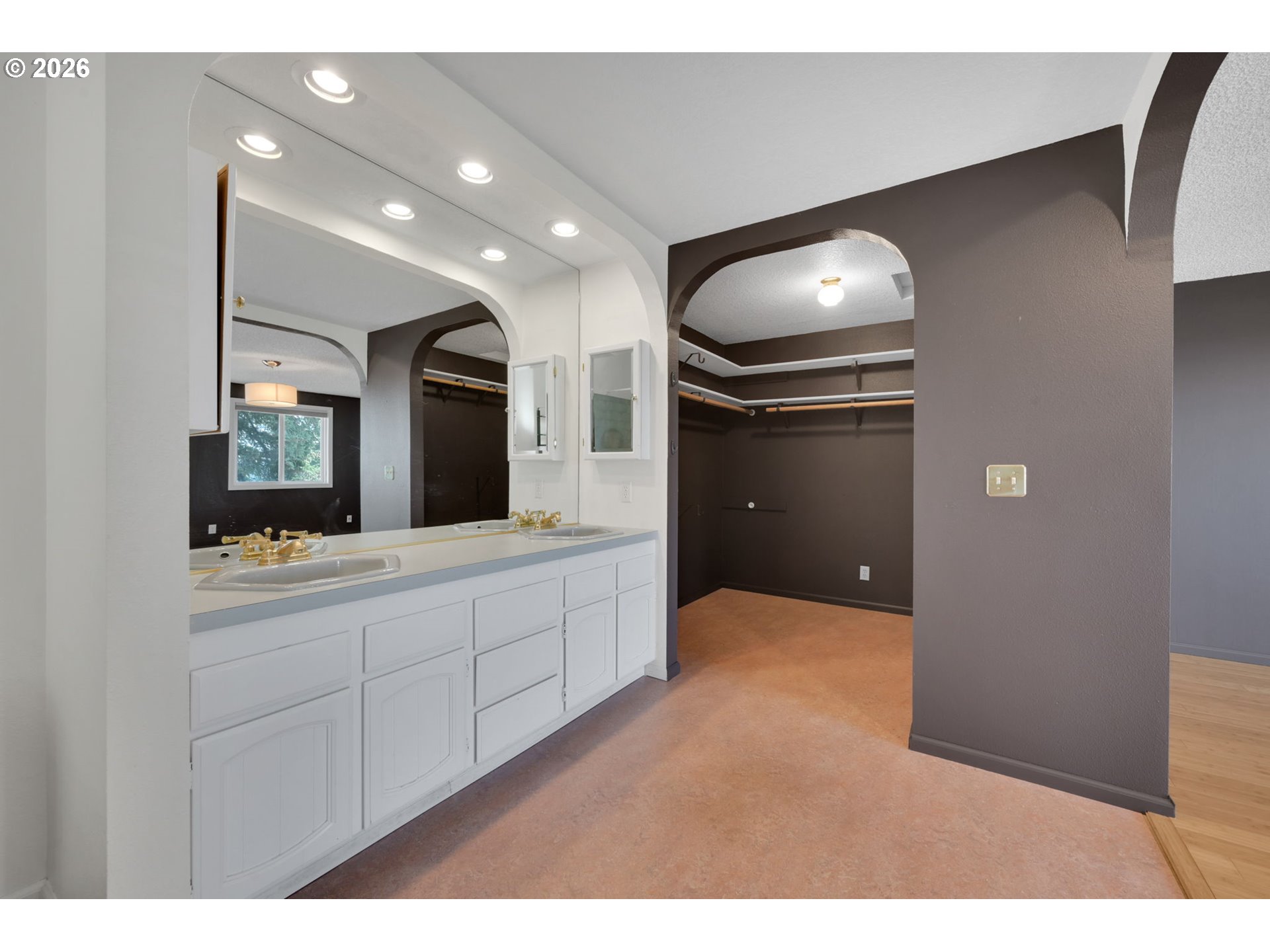 952 Summit Boulevard Springfield, OR 97477 - Photo 15 of 48