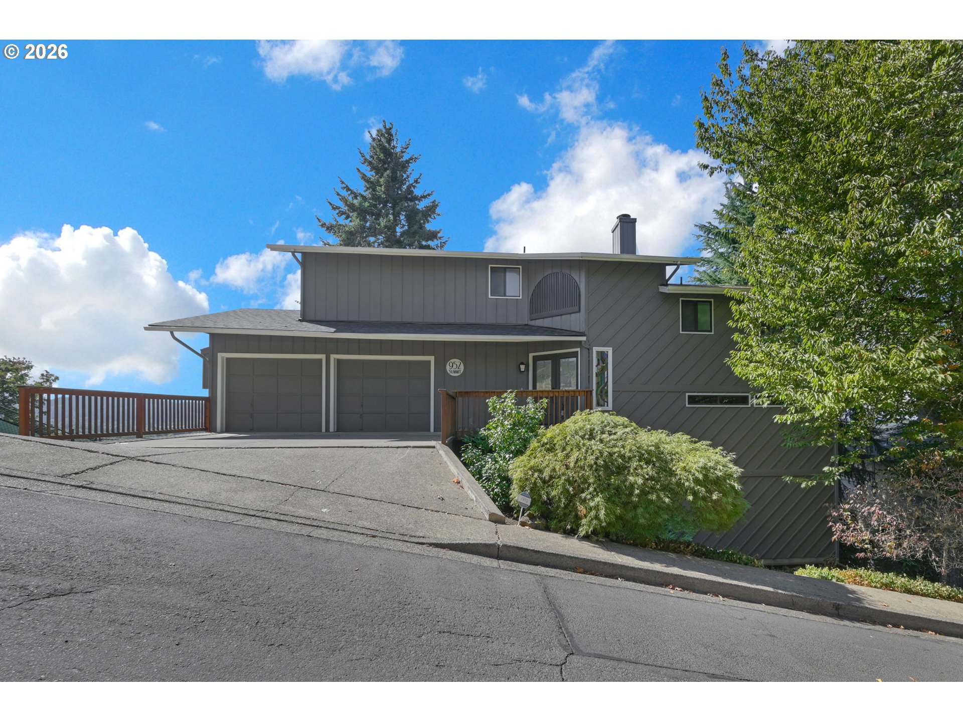 952 Summit Boulevard Springfield, OR 97477 - Photo 16 of 48