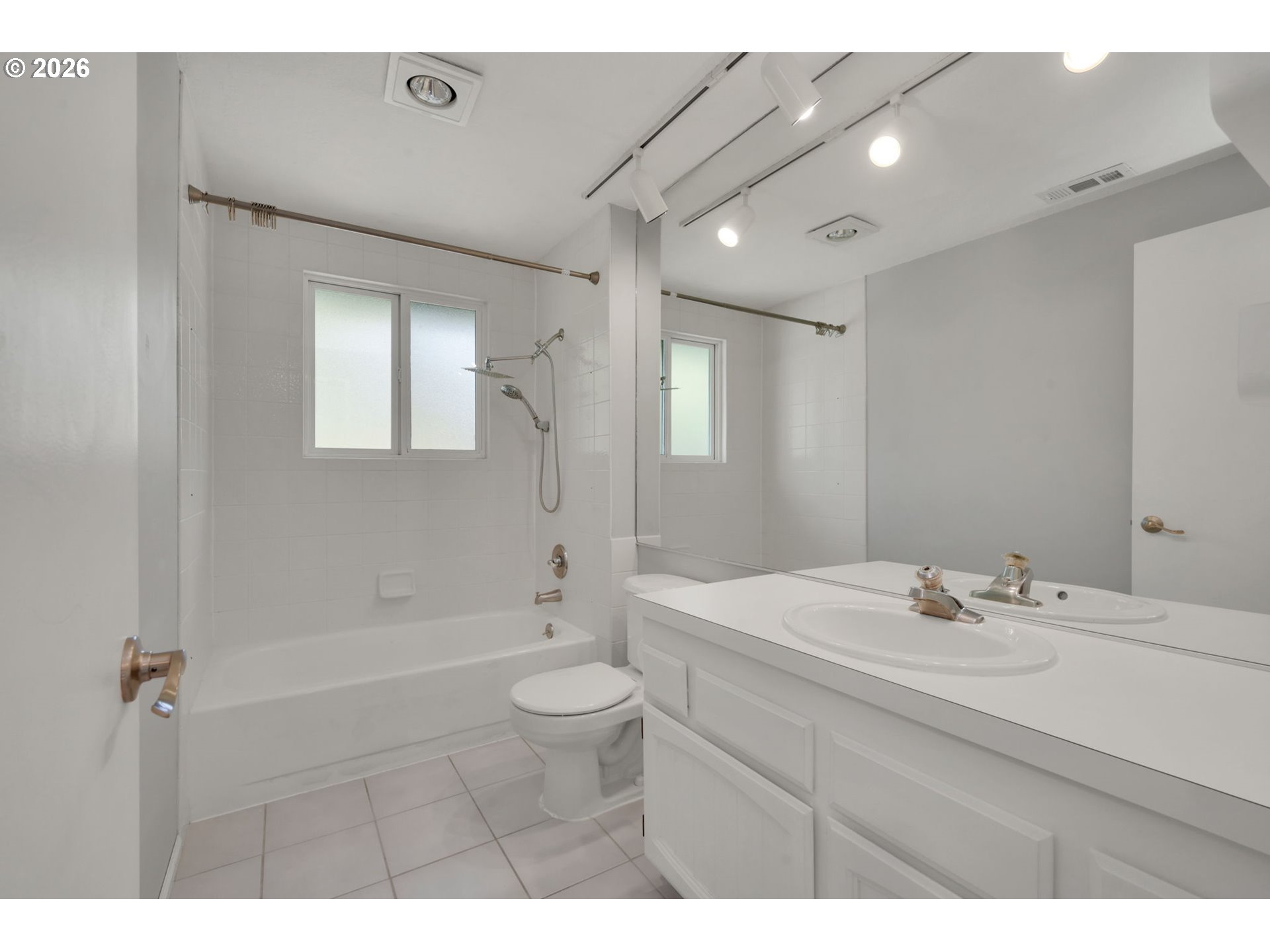 952 Summit Boulevard Springfield, OR 97477 - Photo 24 of 48