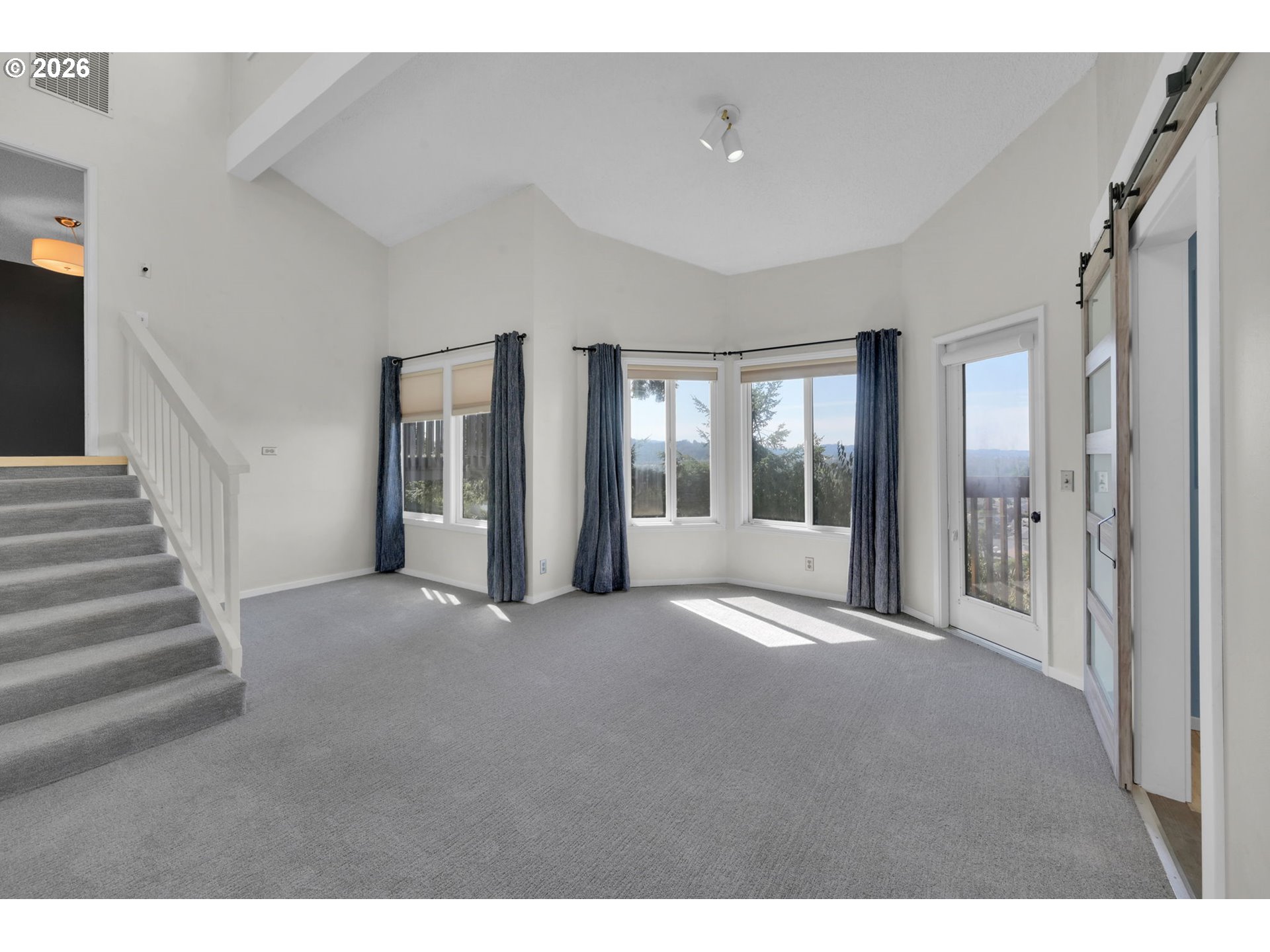 952 Summit Boulevard Springfield, OR 97477 - Photo 9 of 48