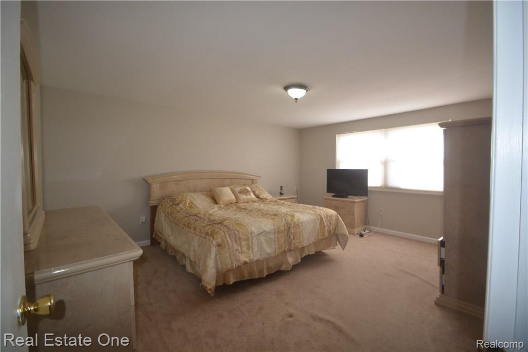 2780 Stonebury Drive Rochester, MI 48307 - Photo 9 of 25 DSC_3875.JPG