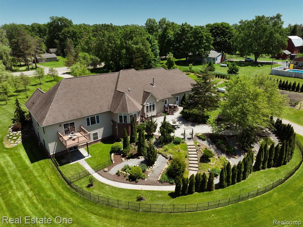 2482 South Latson Road Howell, MI 48843 - Photo 6 of 87