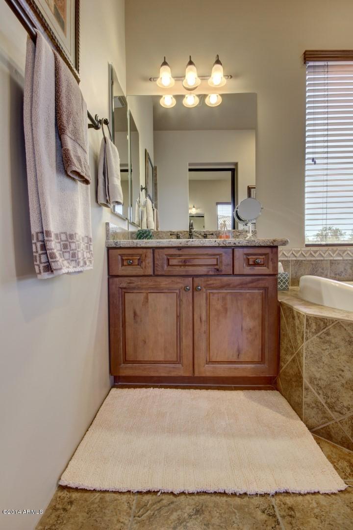 17518 East Montgomery Road Rio Verde, AZ 85263 - Photo 31 of 57 Master Bath
