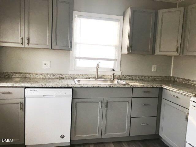 721 South Merritt Mill Road Chapel Hill, NC 27516 - Photo 20 of 28 719B Merritt Mill_Kitchen