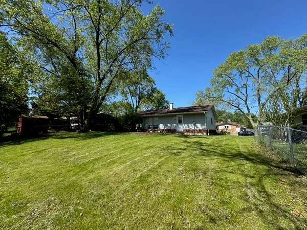 $2,750 | 1123 Cedar Lane, Elk Grove Village, IL 60007