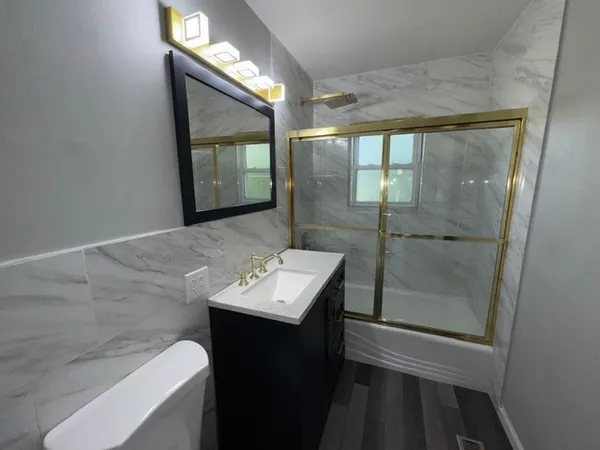 $2,750 | 1123 Cedar Lane, Elk Grove Village, IL 60007