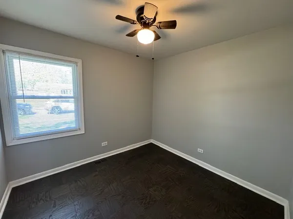 $2,750 | 1123 Cedar Lane, Elk Grove Village, IL 60007