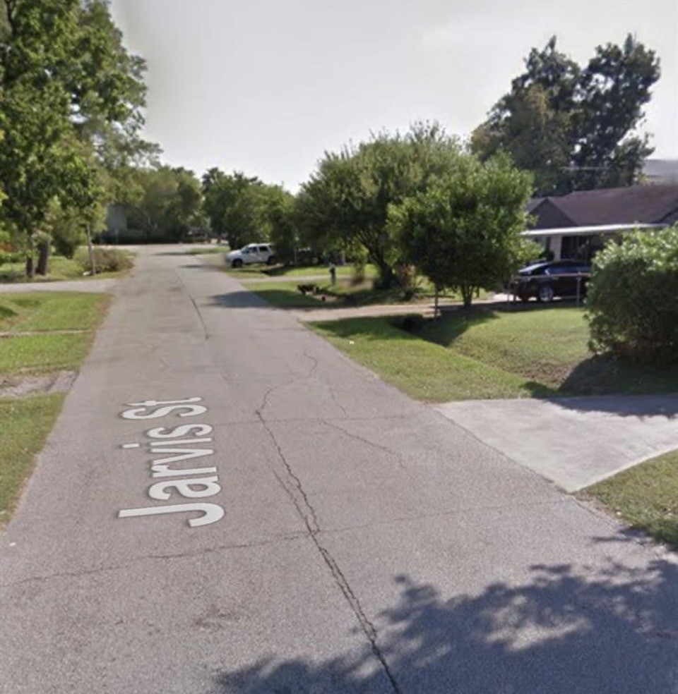 3206 Jarvis Street Houston, TX 77063 - Photo 4 of 6 a view of a street
