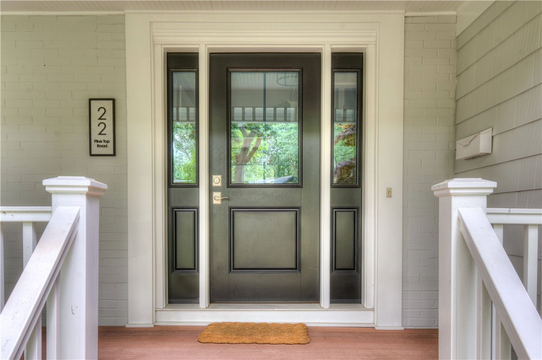 22 Pinetop Road Barrington, RI 02806 - Photo 3 of 40