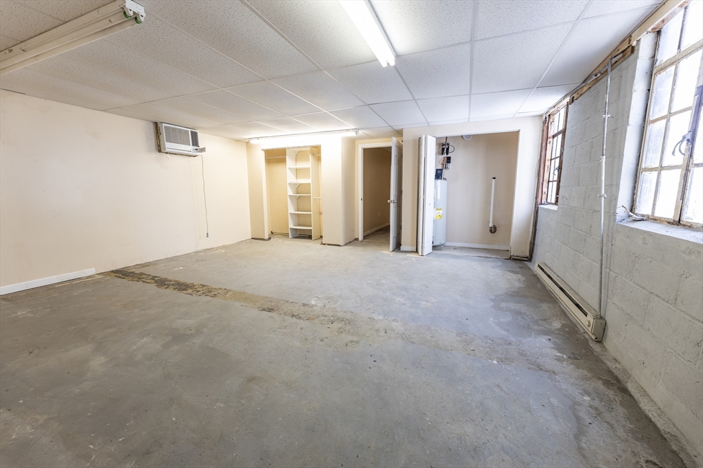 385 Pleasant Street Worcester, MA 01609 - Photo 23 of 29