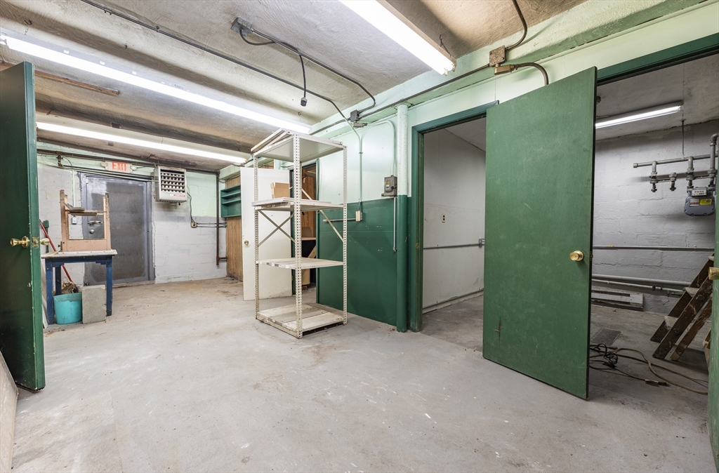 385 Pleasant Street Worcester, MA 01609 - Photo 28 of 29