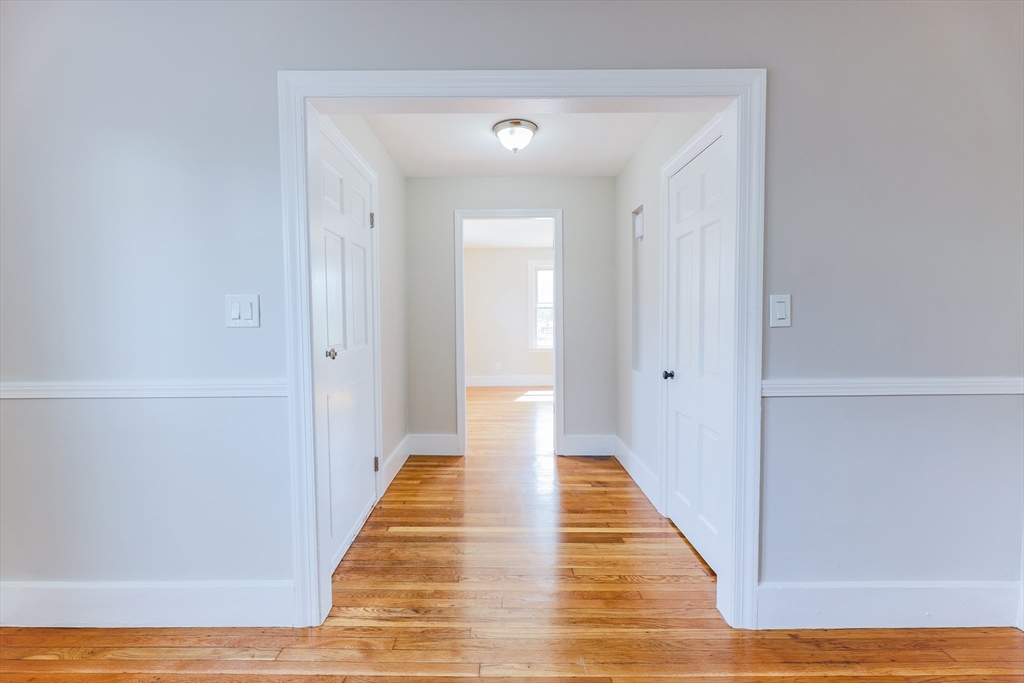 385 Pleasant Street Worcester, MA 01609 - Photo 7 of 29