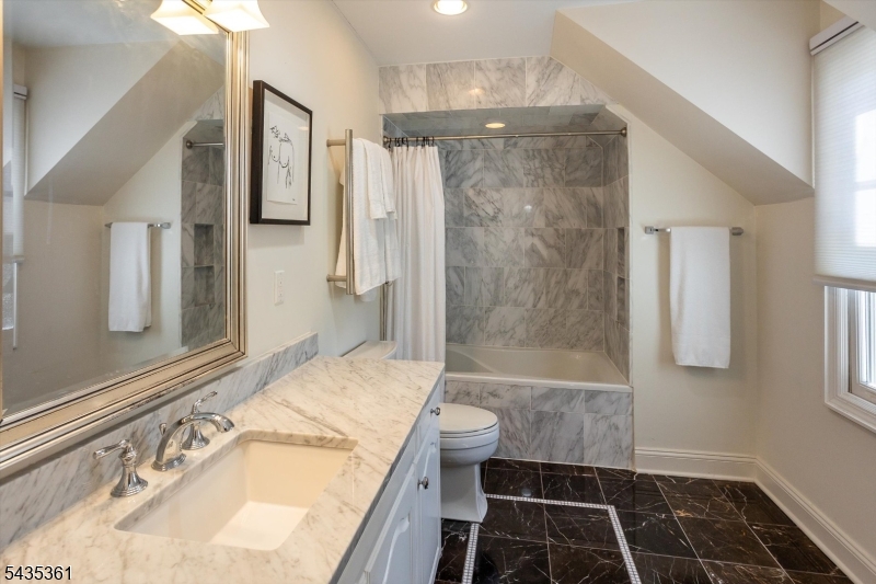 1 Chilton Road Chester, NJ 07930 - Photo 35 of 46