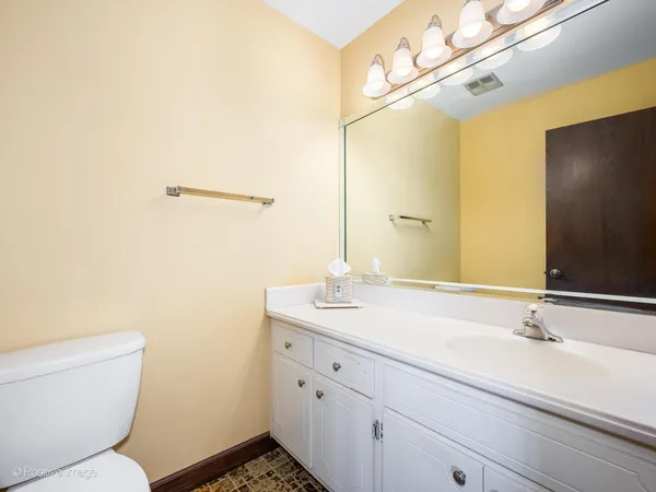 $425,000 | 8146 Braeburn Lane, Orland Park, IL 60462