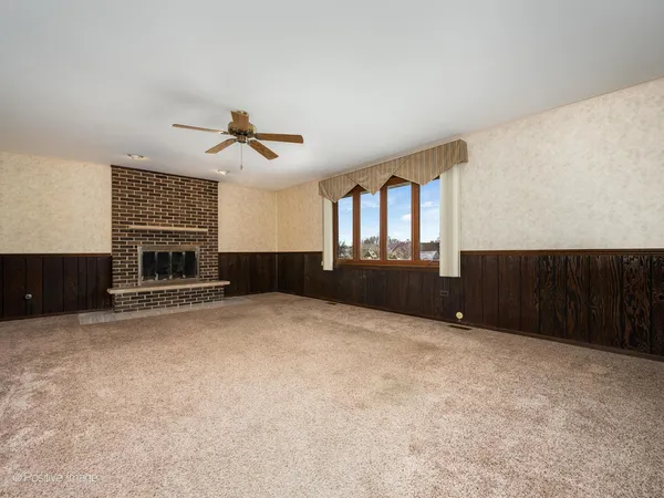 $425,000 | 8146 Braeburn Lane, Orland Park, IL 60462