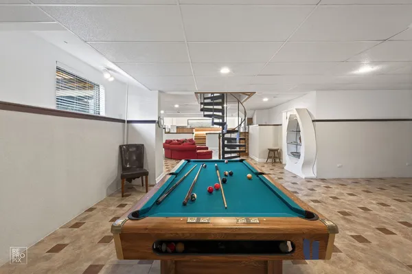 $849,000 | 221 East Grantley Avenue, Elmhurst, IL 60126