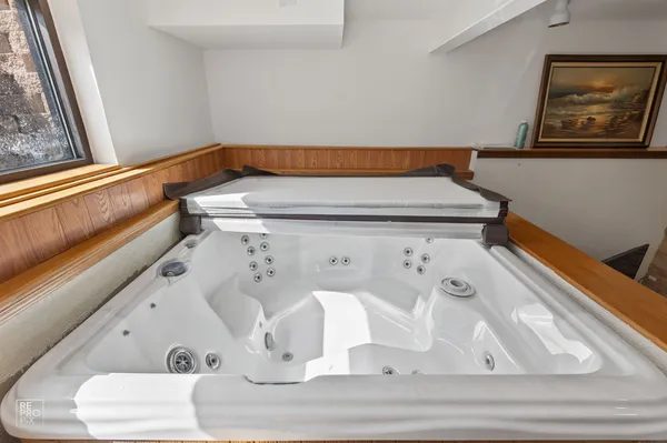 $849,000 | 221 East Grantley Avenue, Elmhurst, IL 60126
