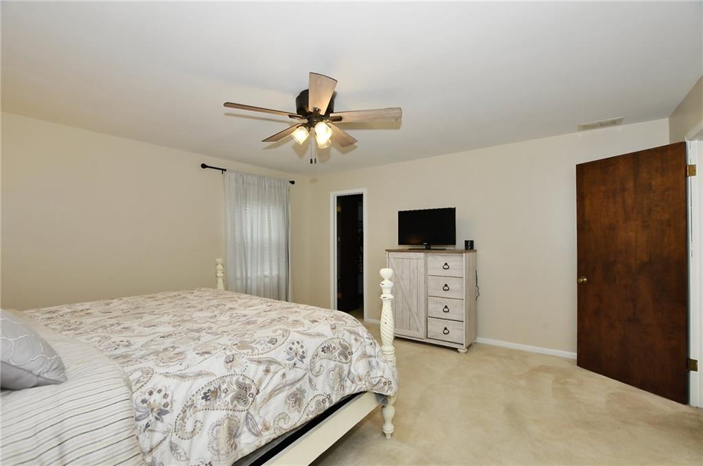 812 Deerfield Road Anderson, IN 46012 - Photo 28 of 34