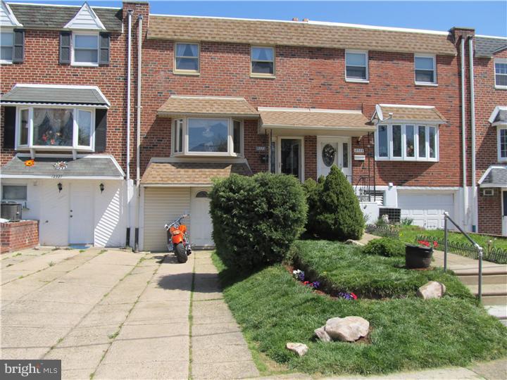 12325 Wyndom Road Philadelphia, PA 19154 - Photo 1 of 16 Exterior Front