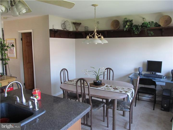 12325 Wyndom Road Philadelphia, PA 19154 - Photo 4 of 16 Dining Room