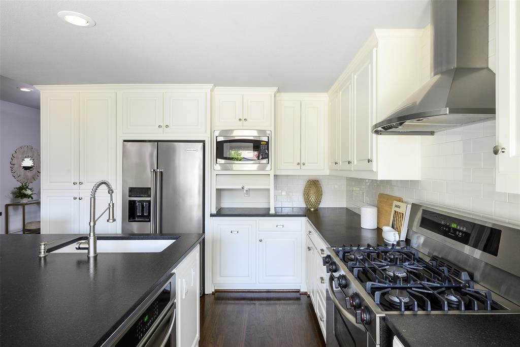 3935 Dunhaven Road Dallas, TX 75220 - Photo 13 of 38