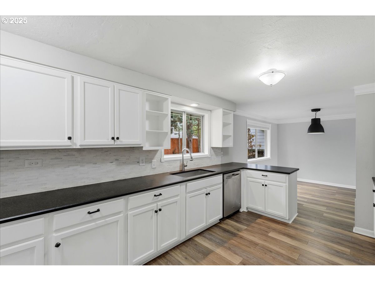 1371 Northeast Barnes Court Gresham, OR 97030 - Photo 14 of 48