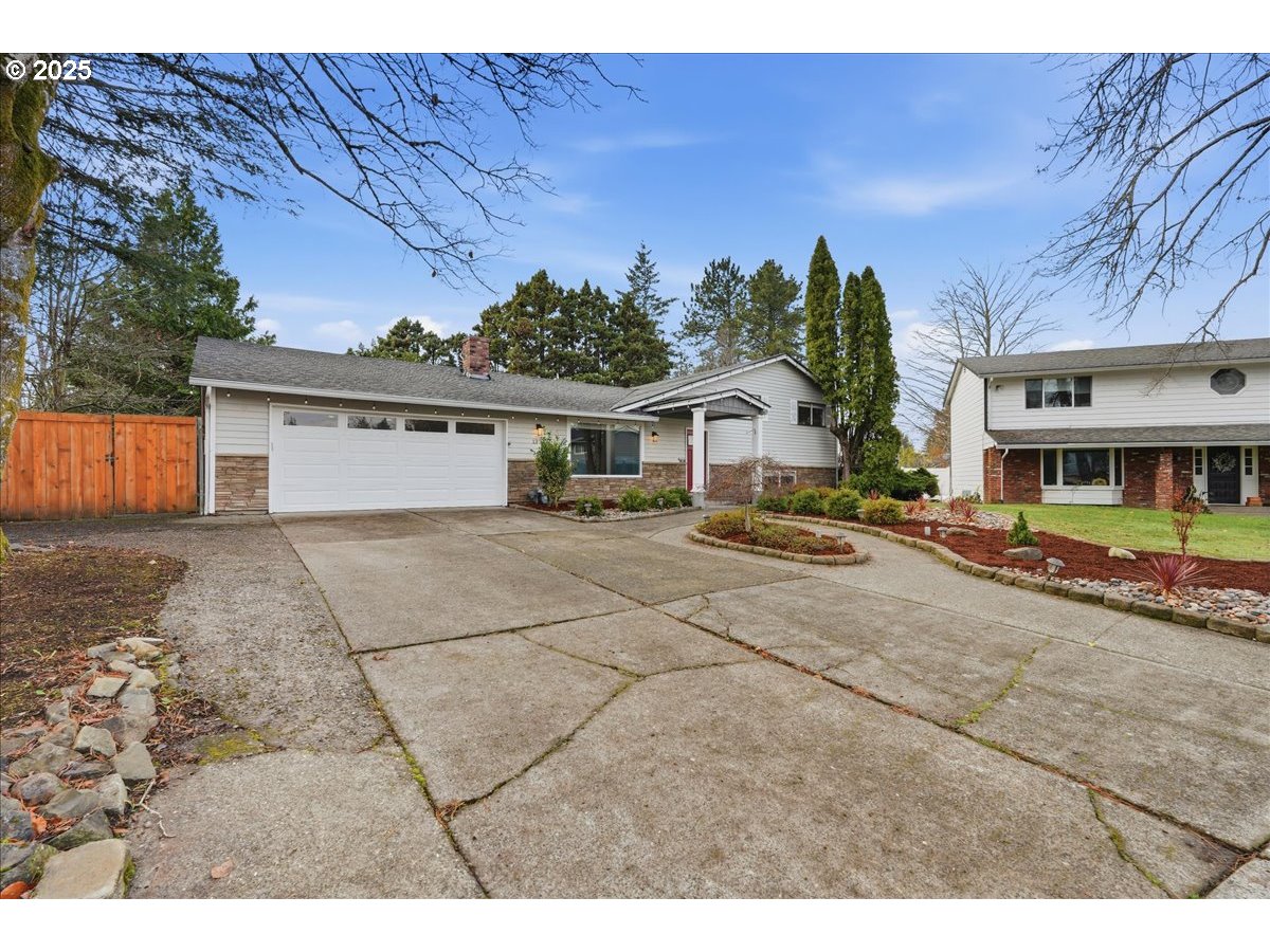 1371 Northeast Barnes Court Gresham, OR 97030 - Photo 4 of 48