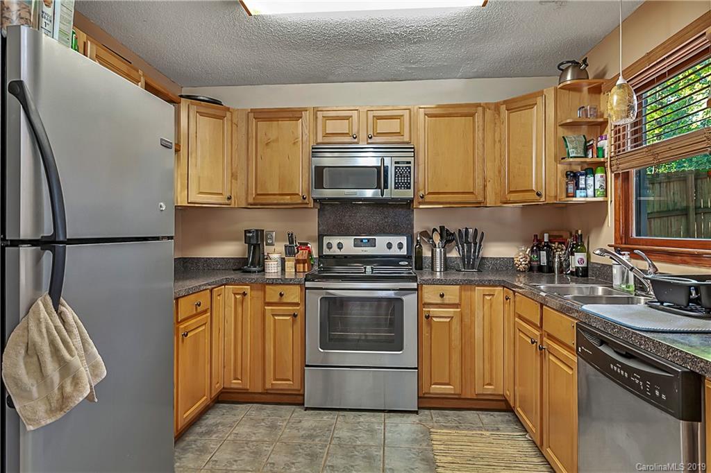 8348 Barncliff Road Charlotte, NC 28227 - Photo 8 of 18 Gallery Image 8