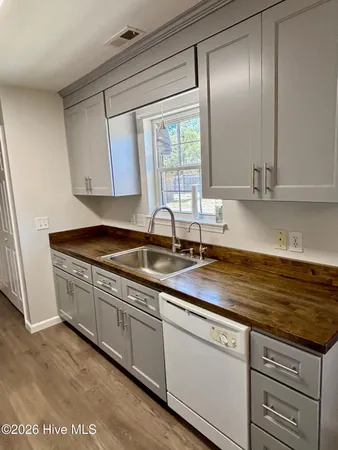 $2,000 | 304 Raye Drive, Wilmington, NC 28412