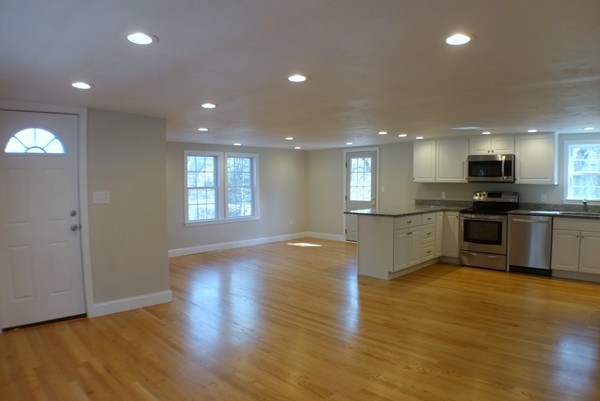 124 School House Road Groton, MA 01450 - Photo 4 of 22
