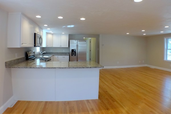 124 School House Road Groton, MA 01450 - Photo 7 of 22