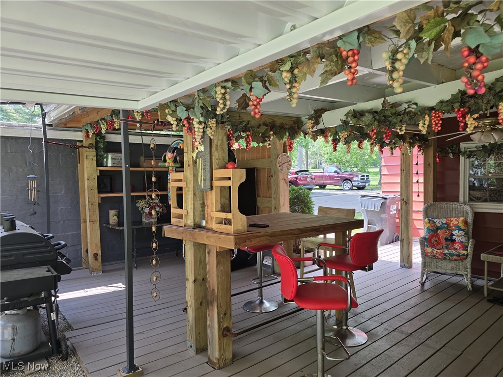 4243 Burkey Road Youngstown, OH 44515 - Photo 17 of 34 Pub Style Table