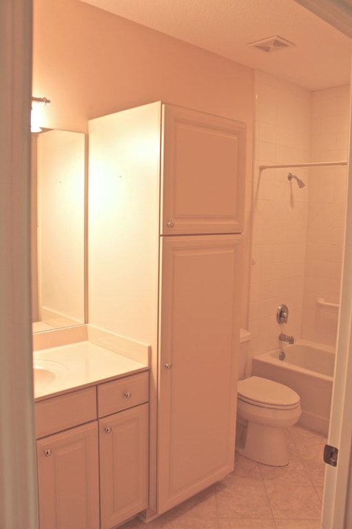 182 Peppertree Crossing Avenue Brunswick, GA 31525 - Photo 4 of 9