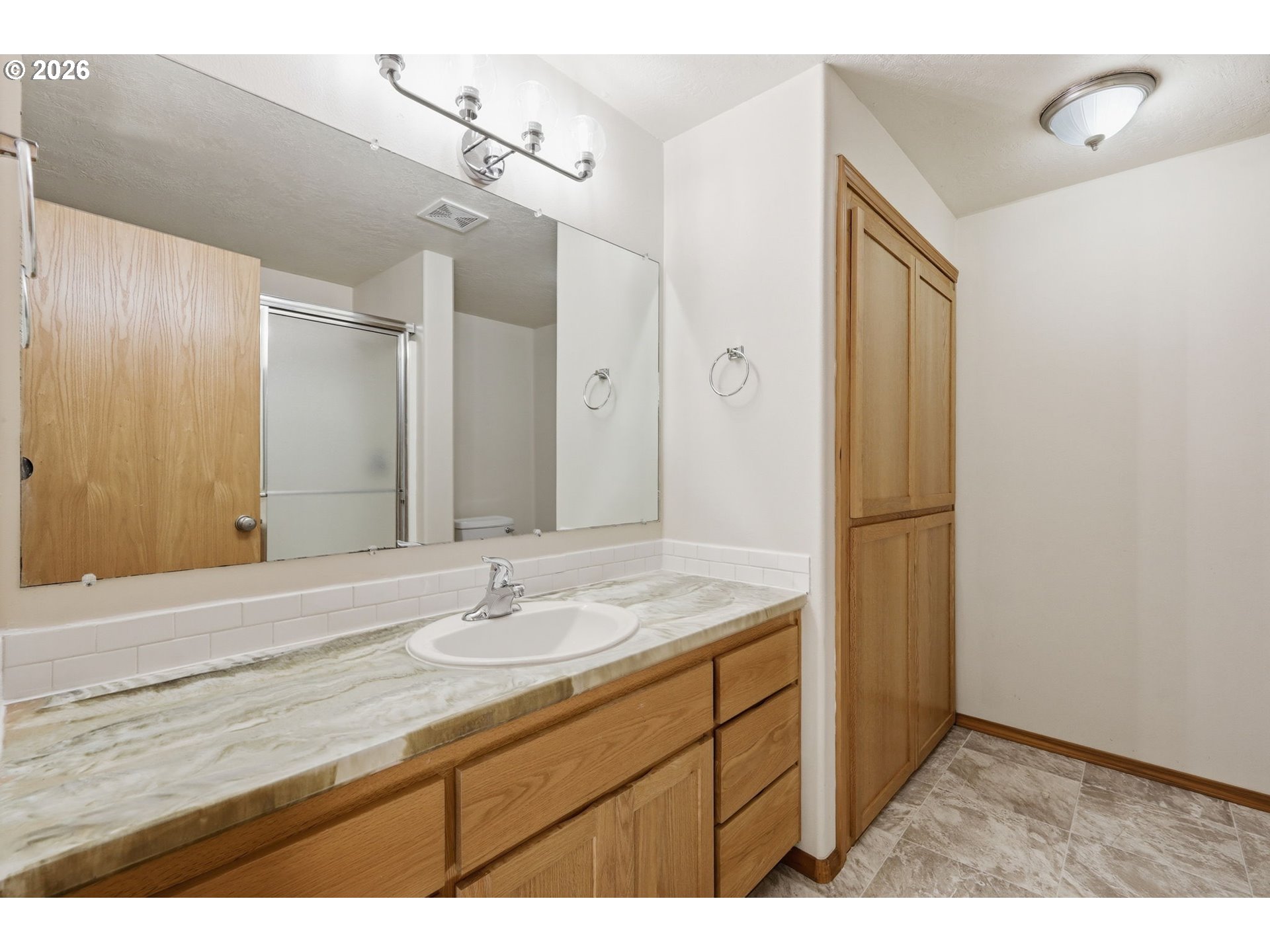 6578 Aaron Lane Springfield, OR 97478 - Photo 26 of 43 Bathroom