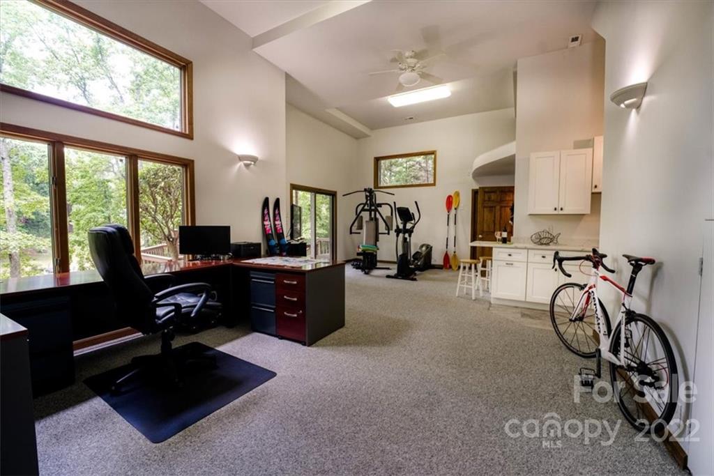 13822 Point Lookout Road Charlotte, NC 28278 - Photo 33 of 47 Gallery Image 33