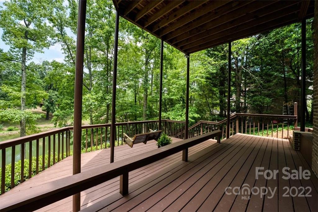 13822 Point Lookout Road Charlotte, NC 28278 - Photo 38 of 47 Gallery Image 38