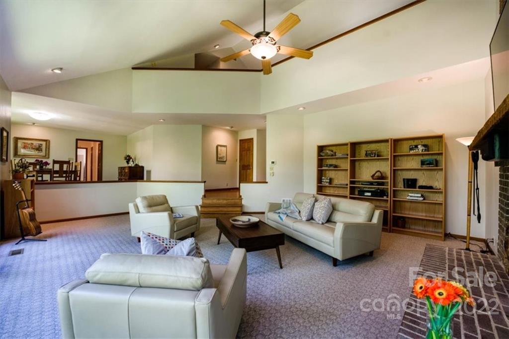 13822 Point Lookout Road Charlotte, NC 28278 - Photo 8 of 47 Gallery Image 8