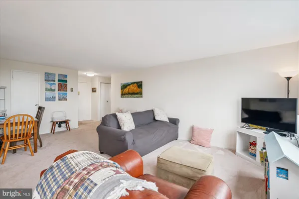 $165,000 | 1900 Lyttonsville Road, Unit 1308, Silver Spring, MD 20910